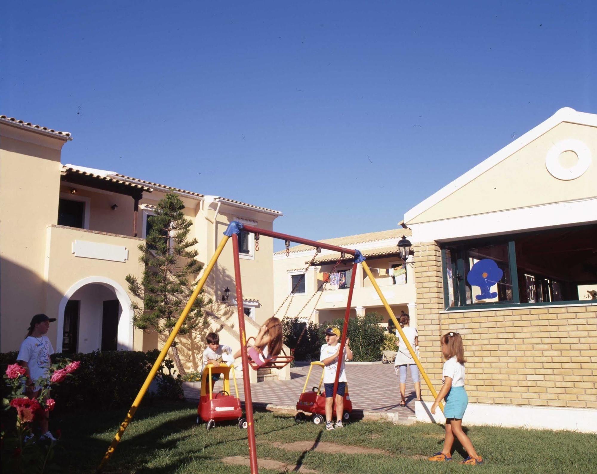 Aparthotel Matoula 3*
