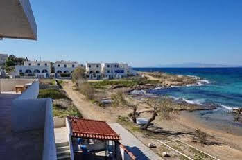 The Beachhouse Hotel 3*