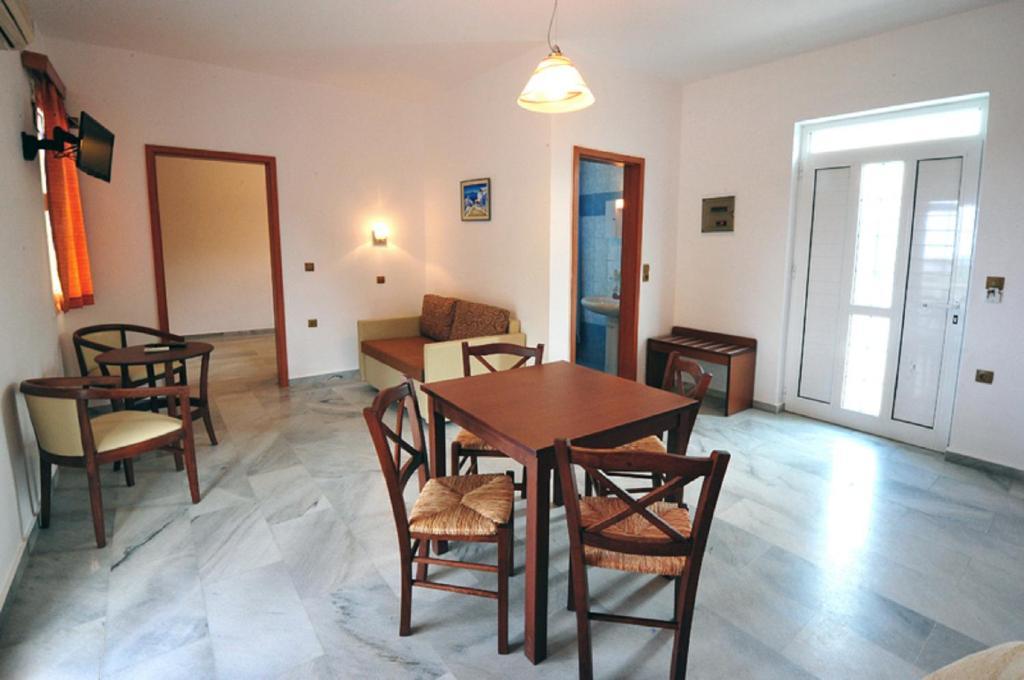 Anna Ageliki 2* Damnoni
