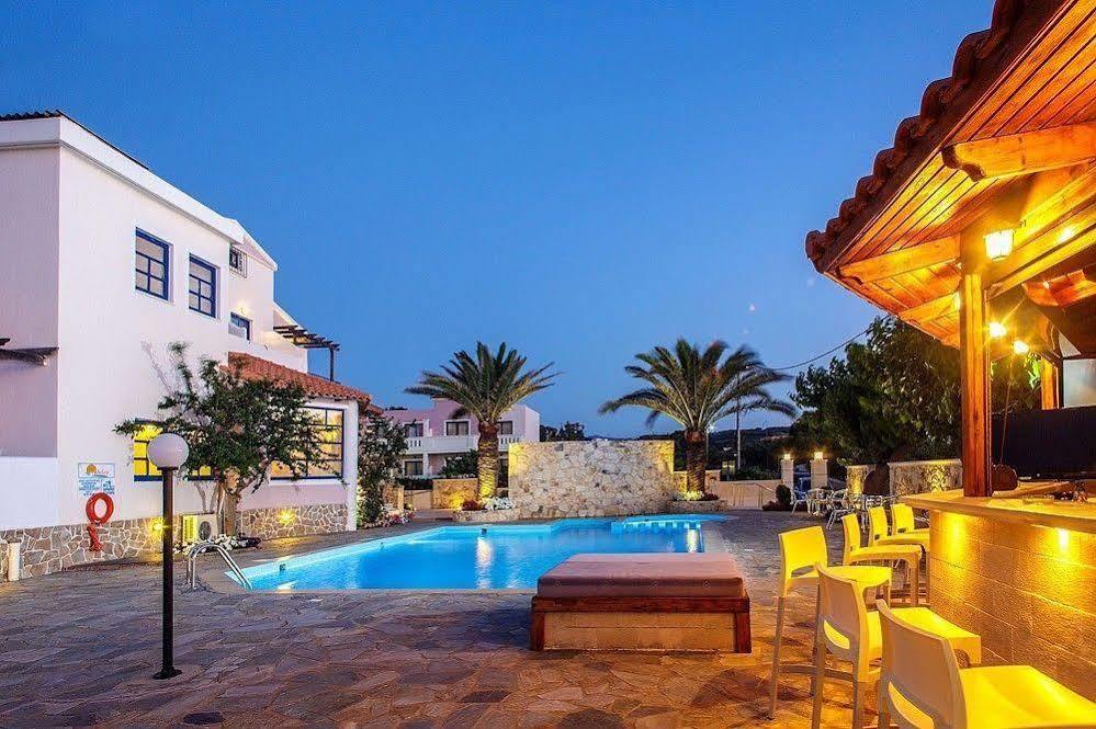 Adelais Tavronitis (Crete)