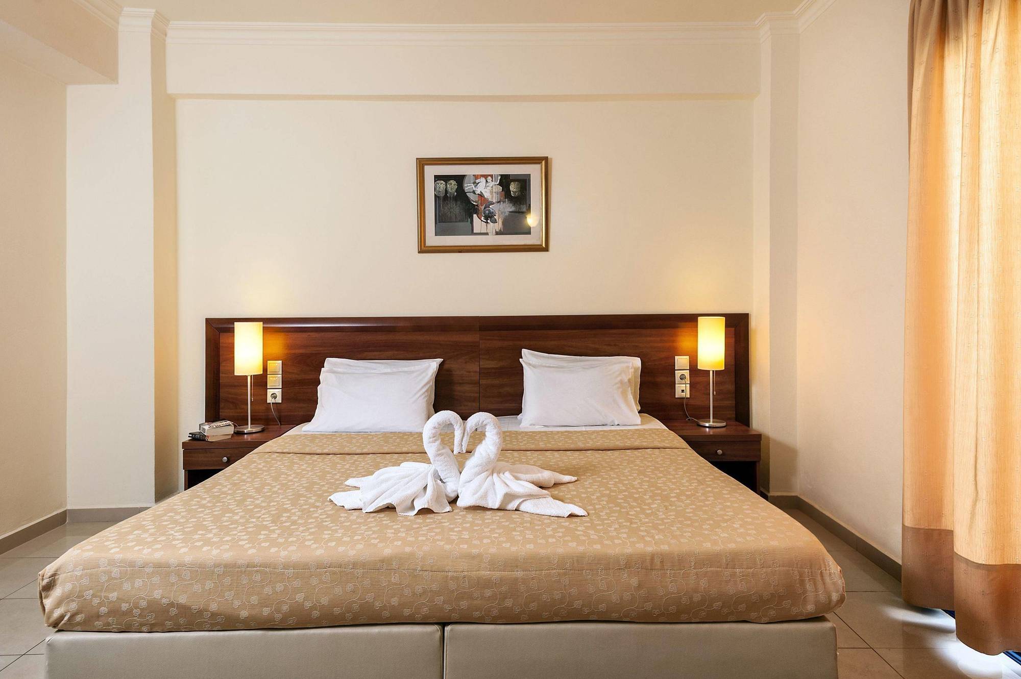 Adelais Hotel Tavronitis (Crete)