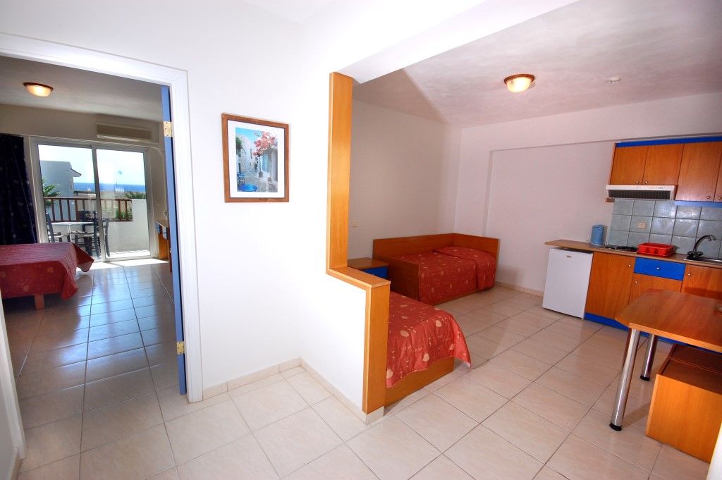 Evripides Village Hotel 4*