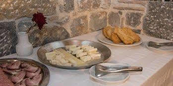 Xemoni Hotel 4*