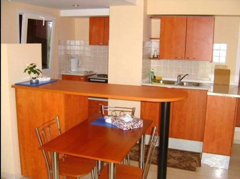 Aliki's Comfortable Holiday Apartments-great Location