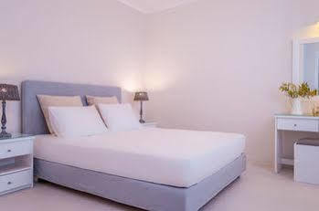 Hotel Milos Bay Suites 3*
