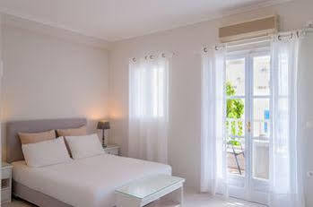 Hotel Milos Bay Suites