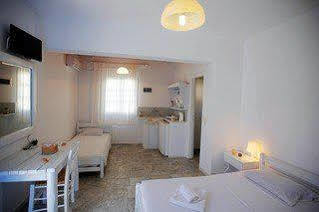 Voula & 4* Tourlos