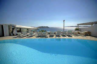 Aparthotel Voula & 4*