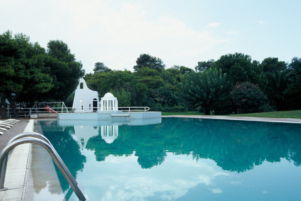 Kalamaki 4*