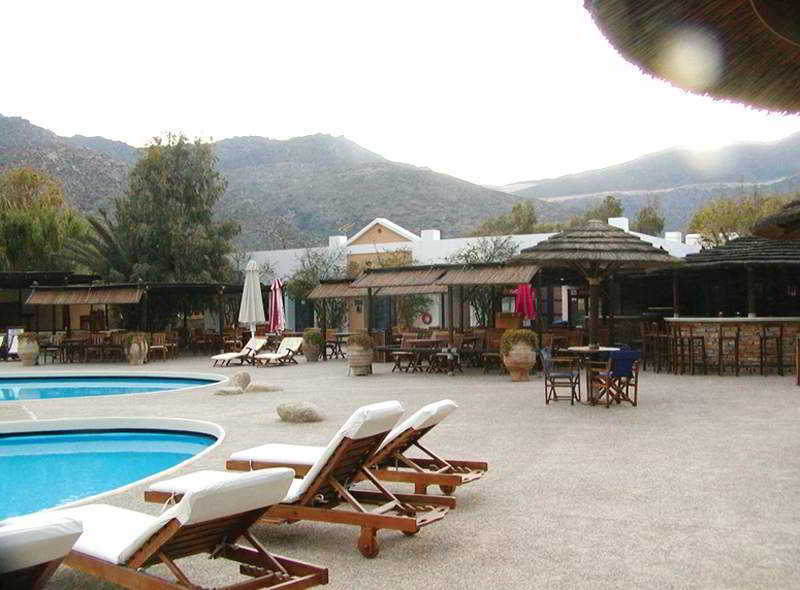 Hotel Far Out Village