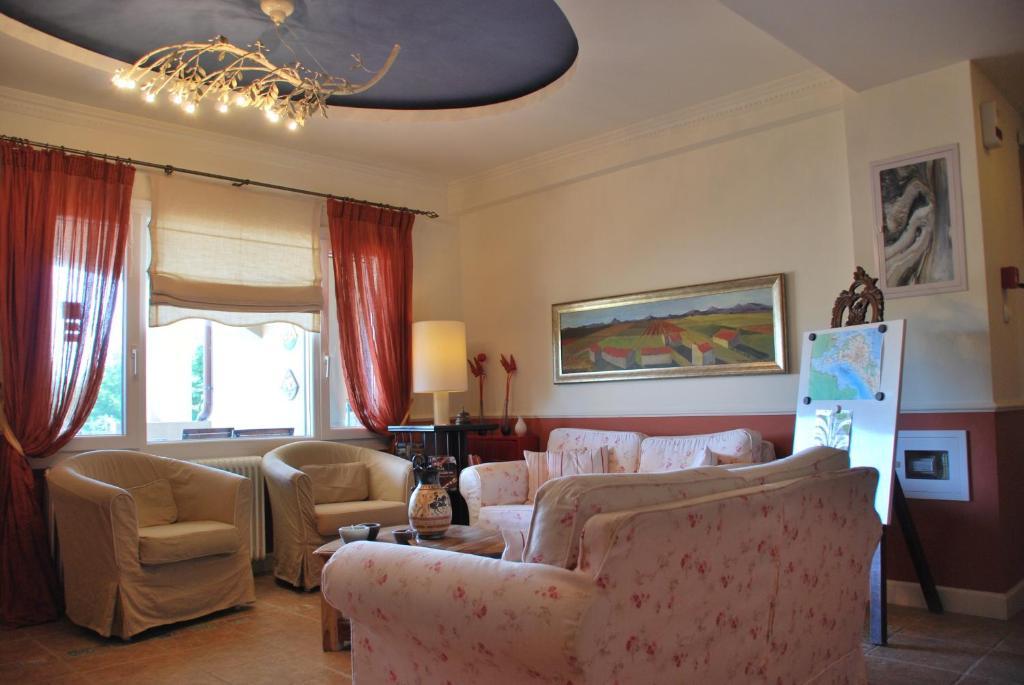 Guest house Opos Agapate Pefki (Evia)