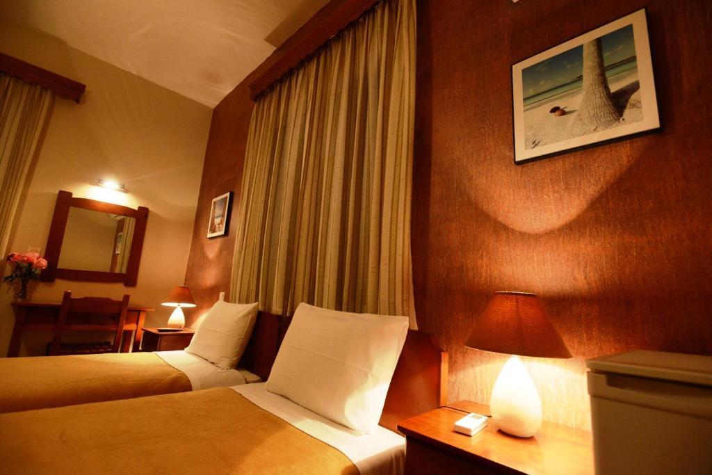 Argo Hotel *