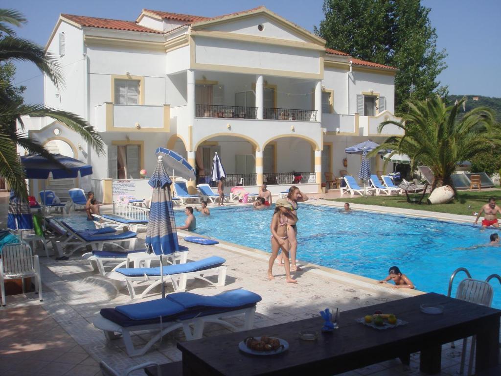 Alessandro Aparthotel *