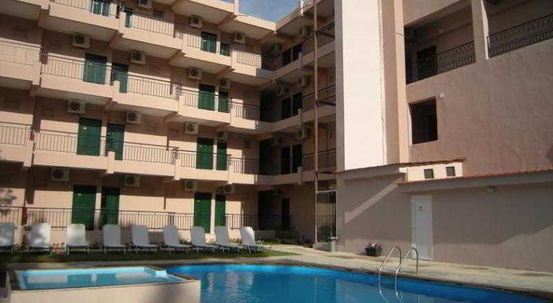 Hotel Golden 3*
