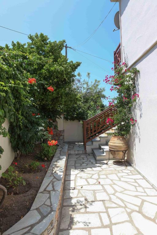 Pleoussa Studio And * Skopelos Town