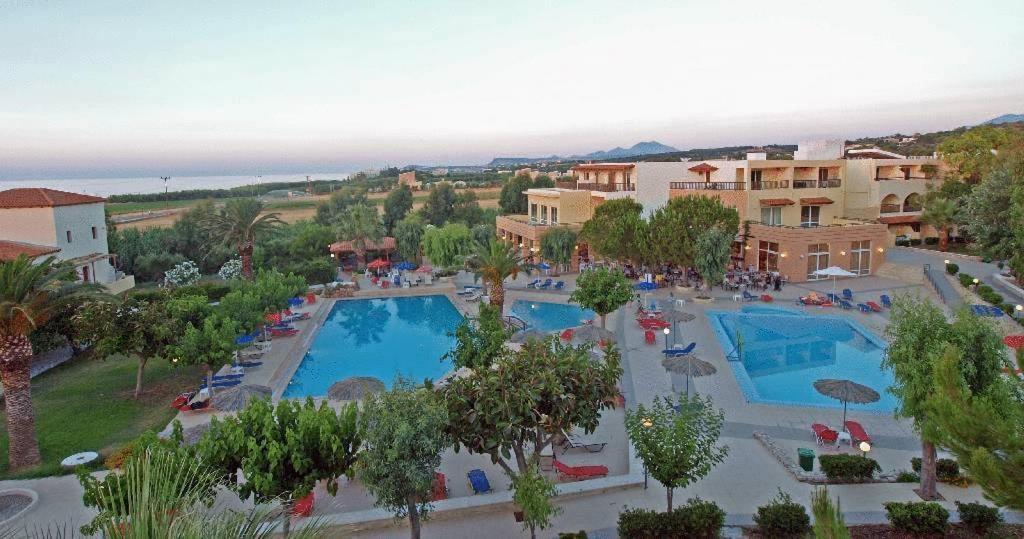 Maravel Sky & 3*