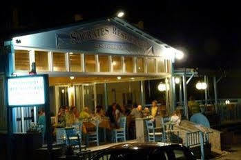 Socrates Apartmens & Restaurant * Milatos