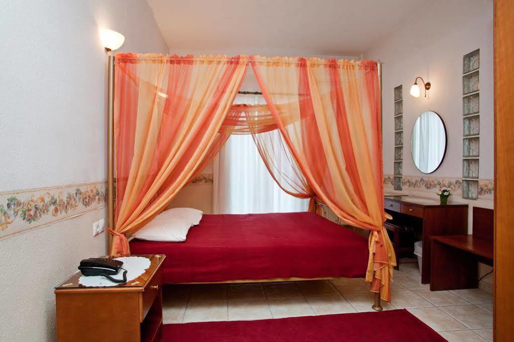 Hotel Nepheli Paralia Katerinis