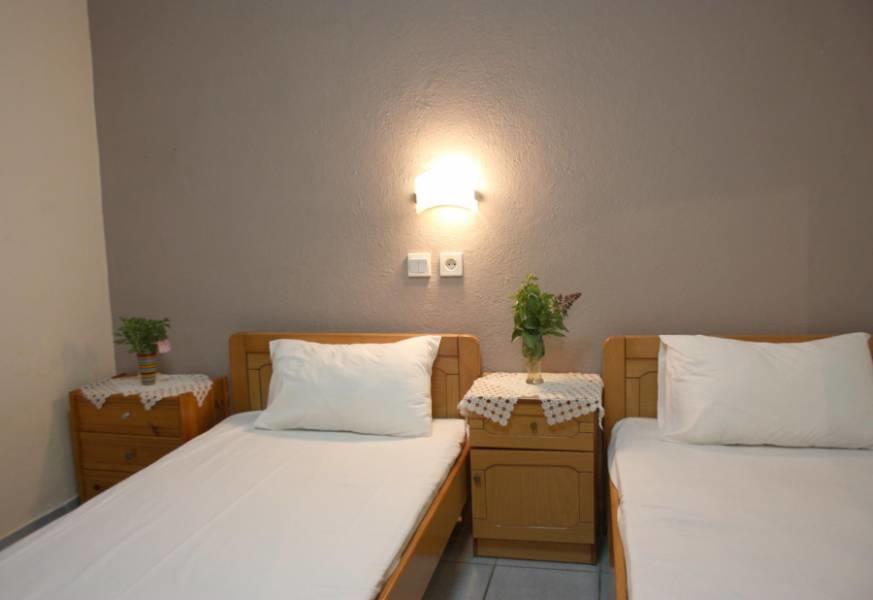 Flora Bed & Breakfast Porto Koufo