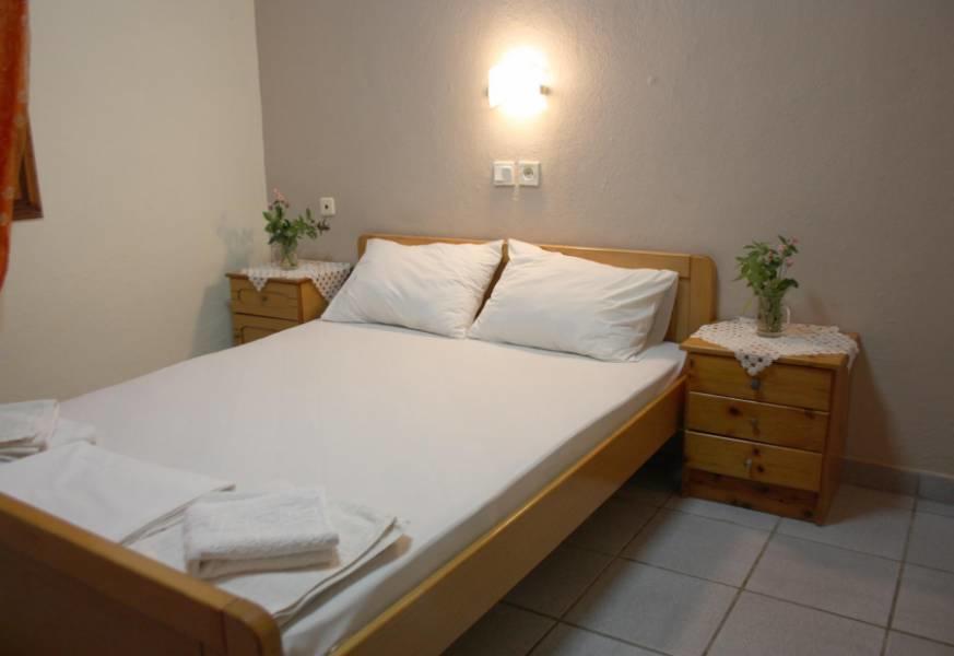 Flora Bed & Breakfast *