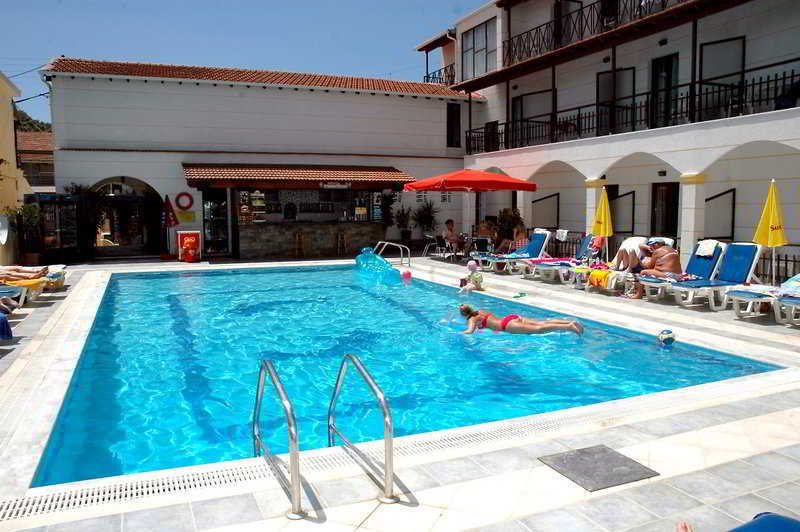 Lefkimi Hotel