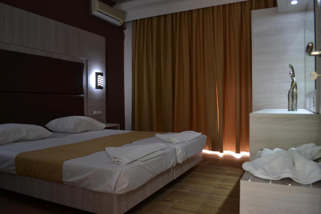 Karavos Aparthotel