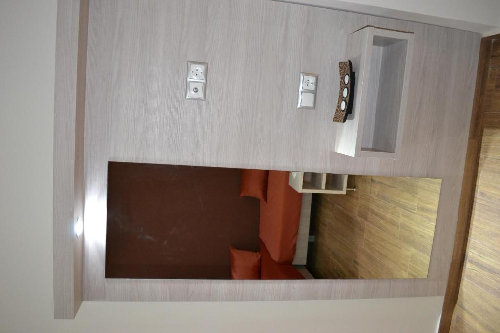 Aparthotel Karavos 2*