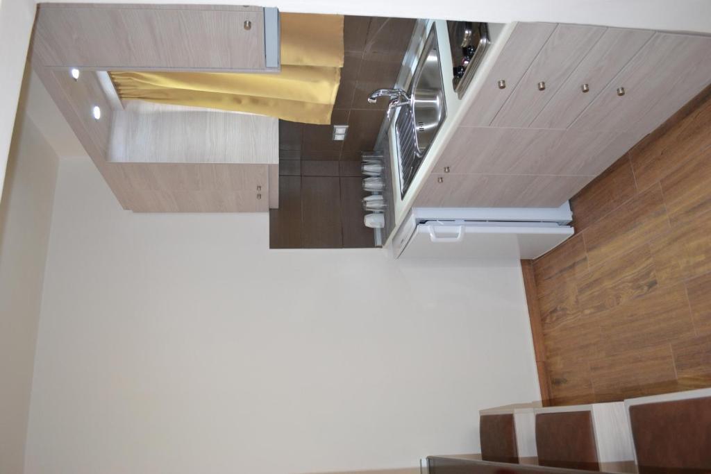 Aparthotel Karavos