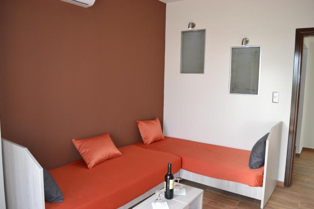 Aparthotel Karavos