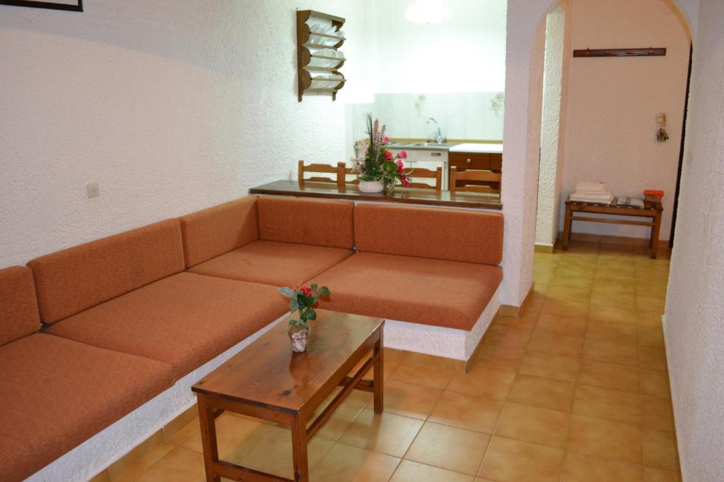 Aparthotel Karavos Archangelos (Rhodes)