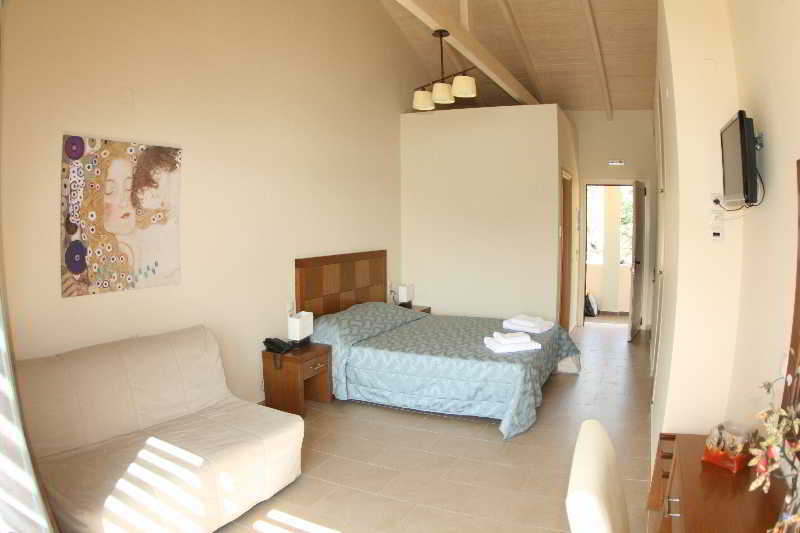 Rouda Bay 3* Mikros Gialos