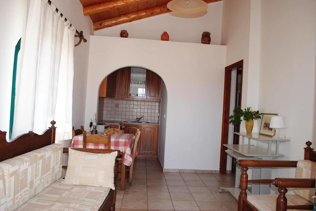 Skandalis Traditional Apartment Chorafakia
