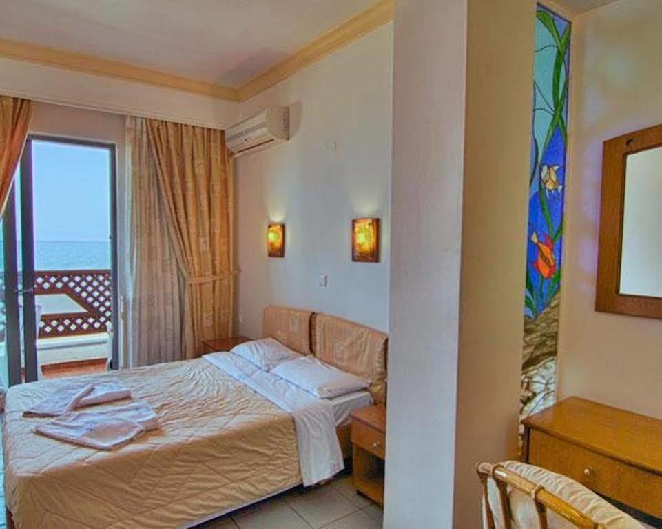Poseidon Hotel 2*