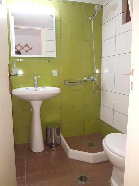 Zorbas Hotel & Apartments