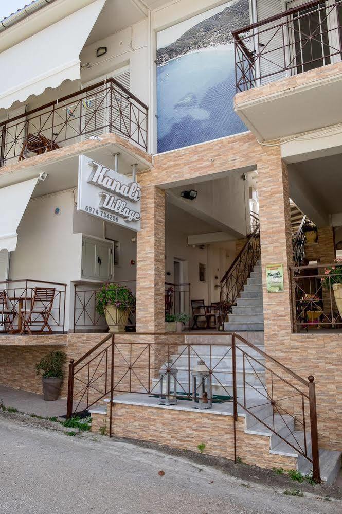 Apartment Village *