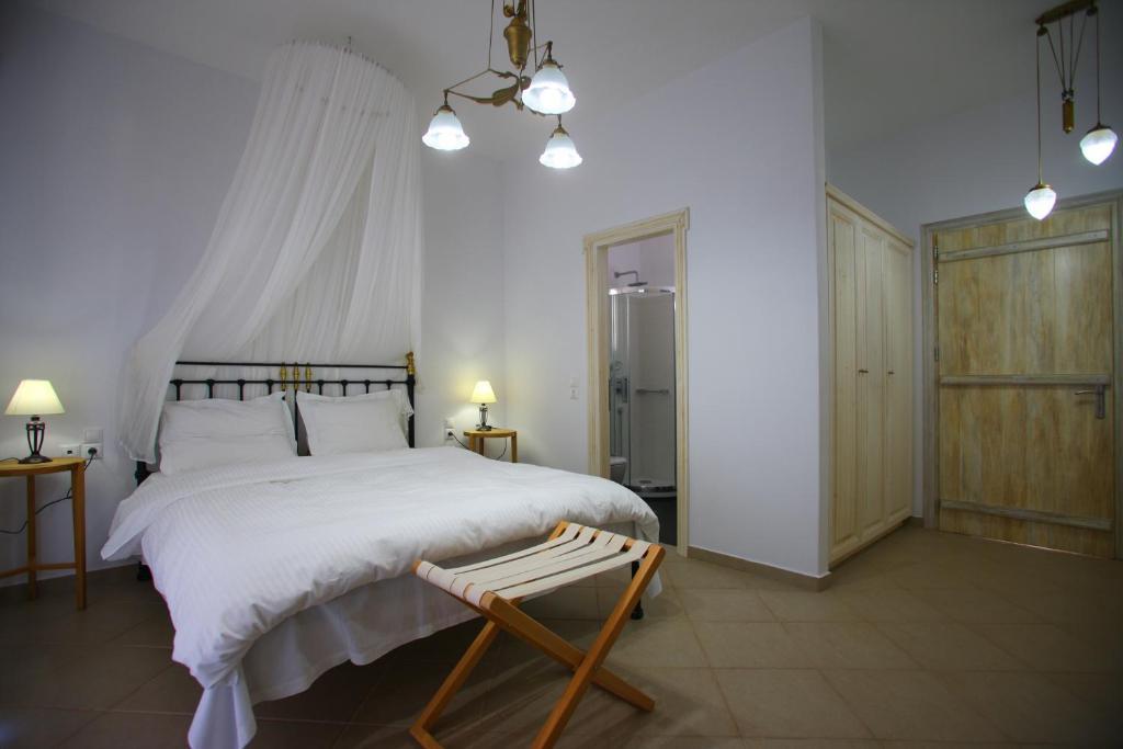 Mando Beachfront 3* Stafylos