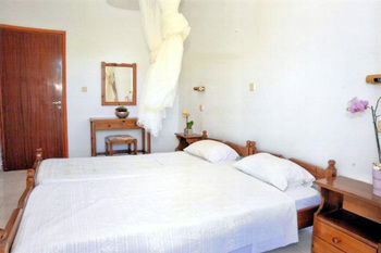 Debby Aparthotel