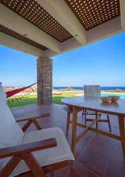 Cristelia Luxury Sea Front & Pool Villa Villa *