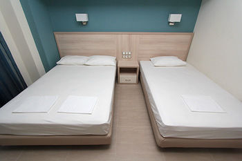 Alarzo Apartment *