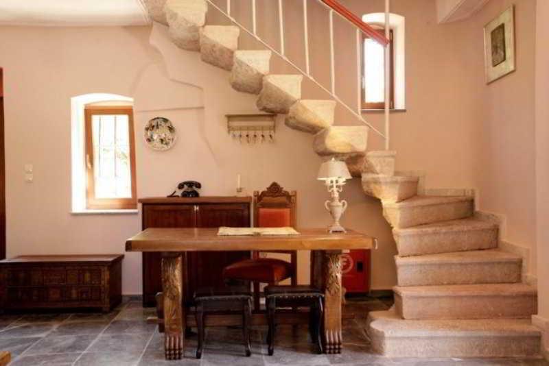 Hotel Traditional Ianthe