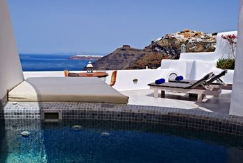 Revelis & Canava Fira (Santorini)