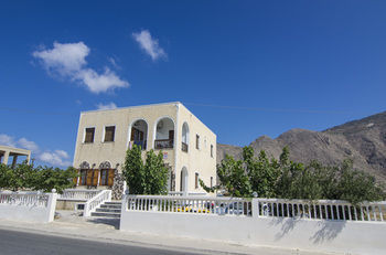 Margarita Perissa (Santorini)
