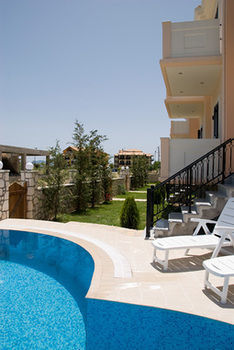 Santa Emelia Aparthotel