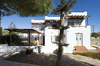 Apartment Tsakanos *
