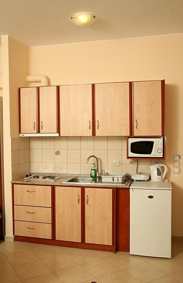 Aparthotel Kouros *