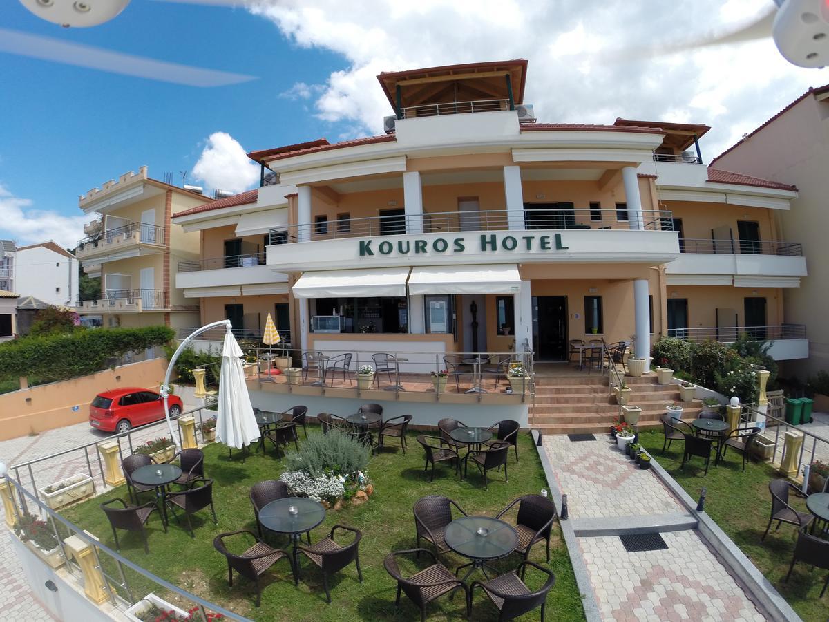 Kouros Aparthotel *