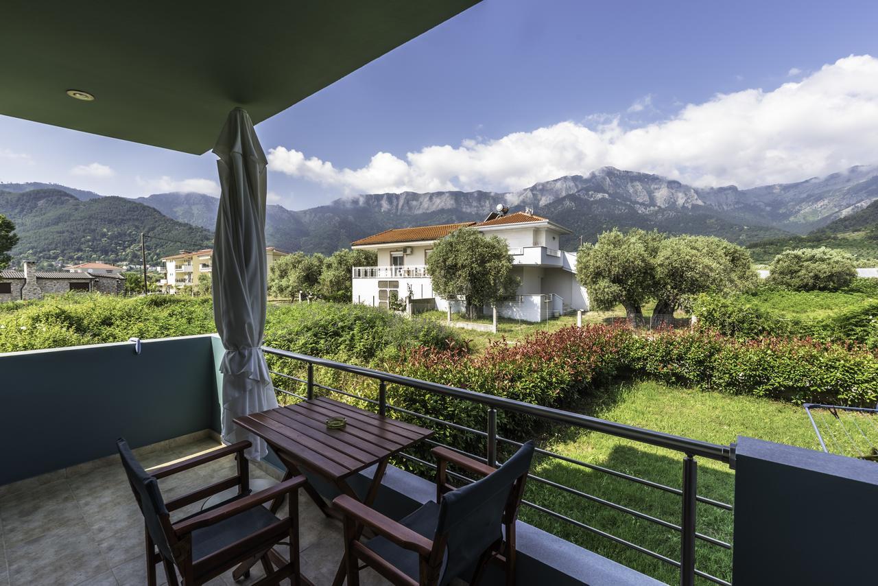 Zeus Aparthotel