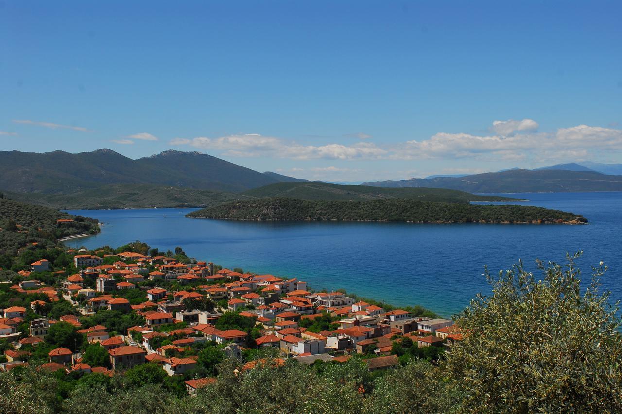 Athina-milina *