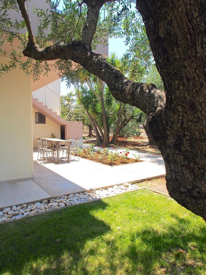 Lena Mare Aparthotel