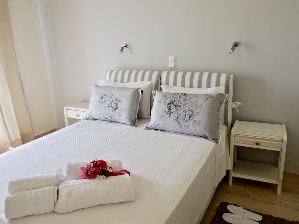 Lena Mare Aparthotel
